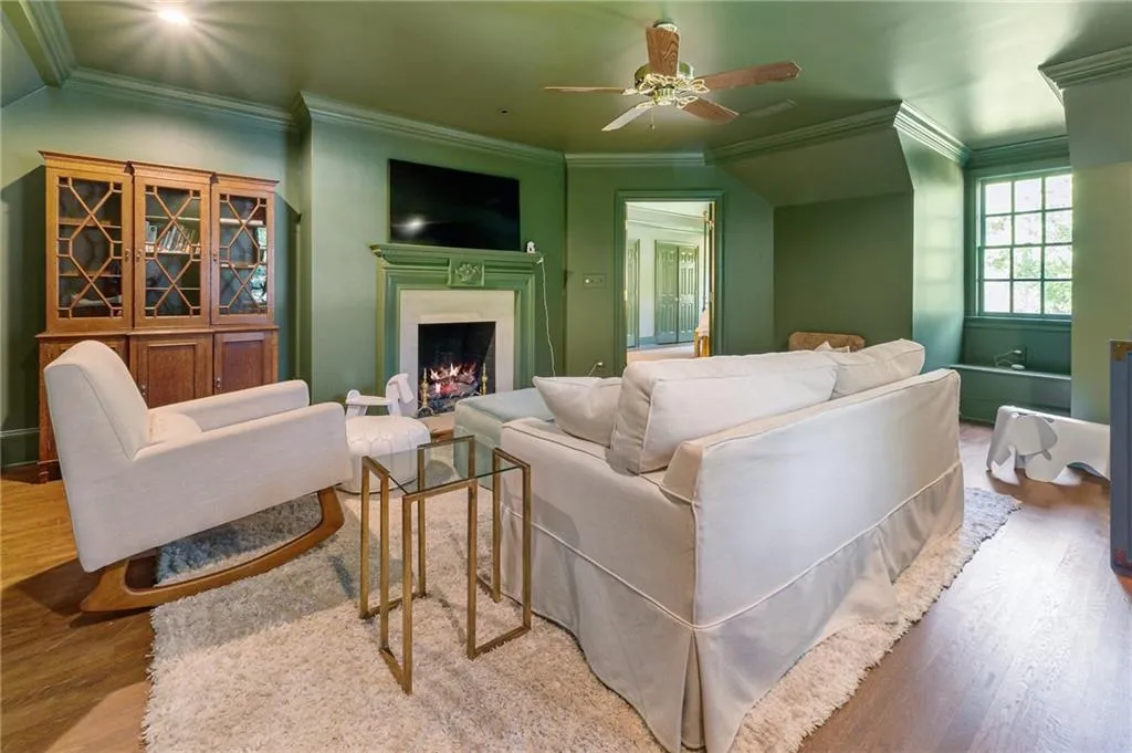 6049 Heards Drive, Atlanta, Georgia 30328, 5 Bedrooms Bedrooms, ,5 BathroomsBathrooms,Residential,Sold,6049 Heards Drive,7447290
