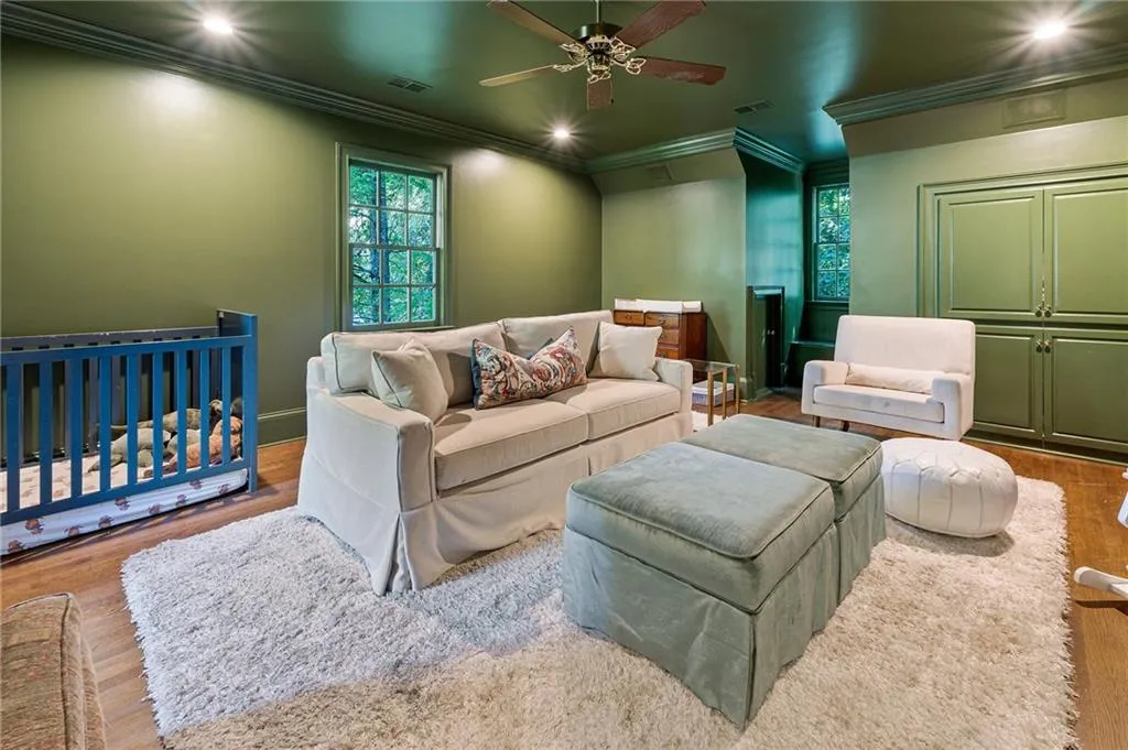 6049 Heards Drive, Atlanta, Georgia 30328, 5 Bedrooms Bedrooms, ,5 BathroomsBathrooms,Residential,Sold,6049 Heards Drive,7447290