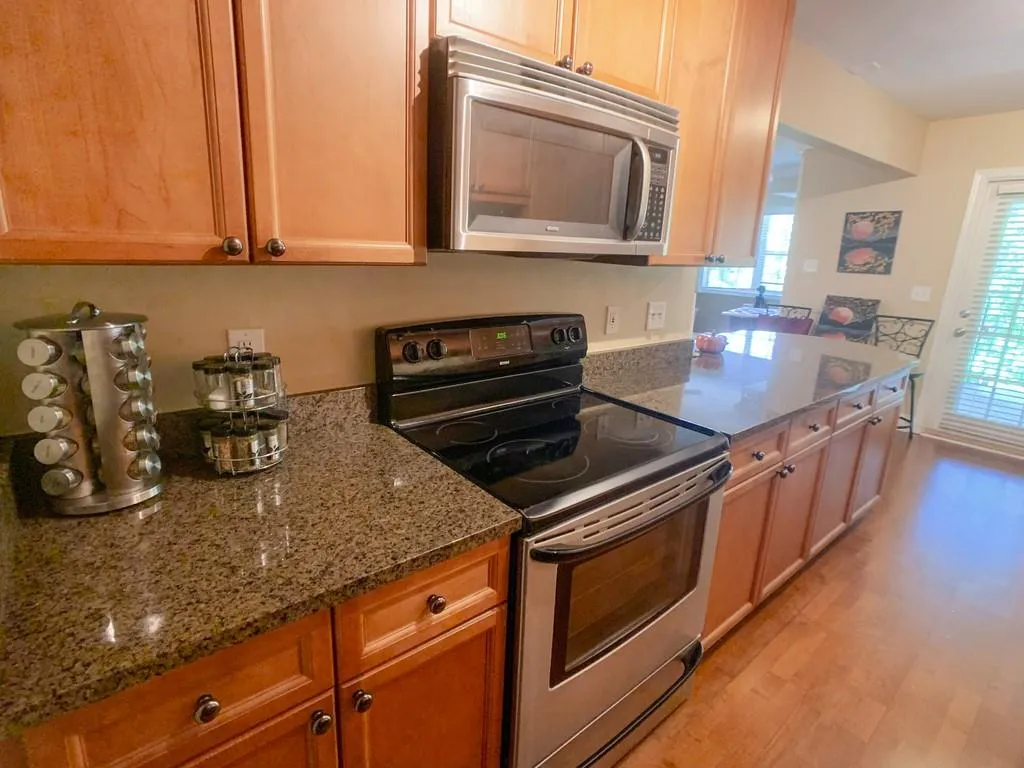 750 Dalrymple Road Unit F4, Atlanta, Georgia 30328, 4 Bedrooms Bedrooms, ,2 BathroomsBathrooms,Residential,Sold,750 Dalrymple Road Unit F4,6741013