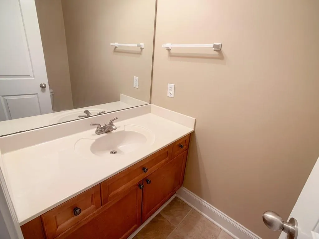 750 Dalrymple Road Unit F4, Atlanta, Georgia 30328, 4 Bedrooms Bedrooms, ,2 BathroomsBathrooms,Residential,Sold,750 Dalrymple Road Unit F4,6741013
