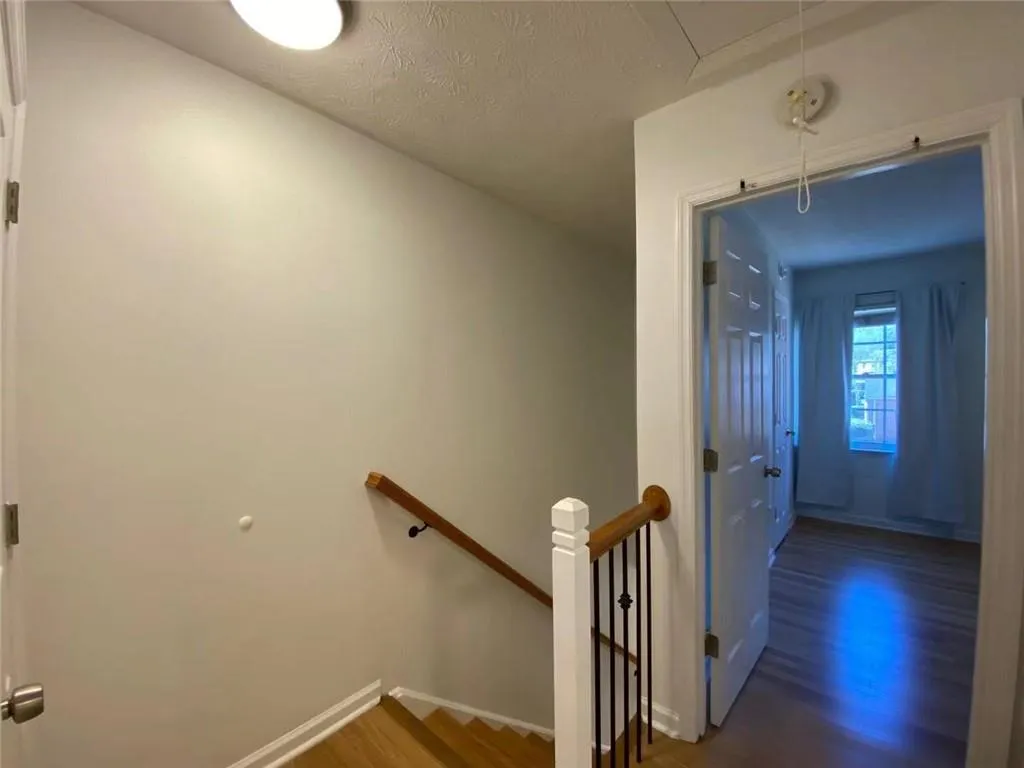 6700 Roswell Road Unit 16f, Sandy Springs, Georgia 30328, 2 Bedrooms Bedrooms, ,1 BathroomBathrooms,Residential,Sold,6700 Roswell Road Unit 16f,7012005