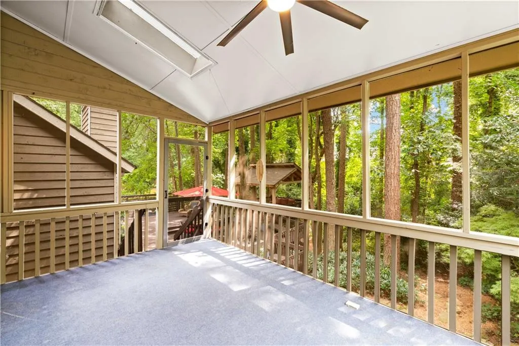 260 Drummen Court, Sandy Springs, Georgia 30328, 5 Bedrooms Bedrooms, ,3 BathroomsBathrooms,Residential,Sold,260 Drummen Court,6777284