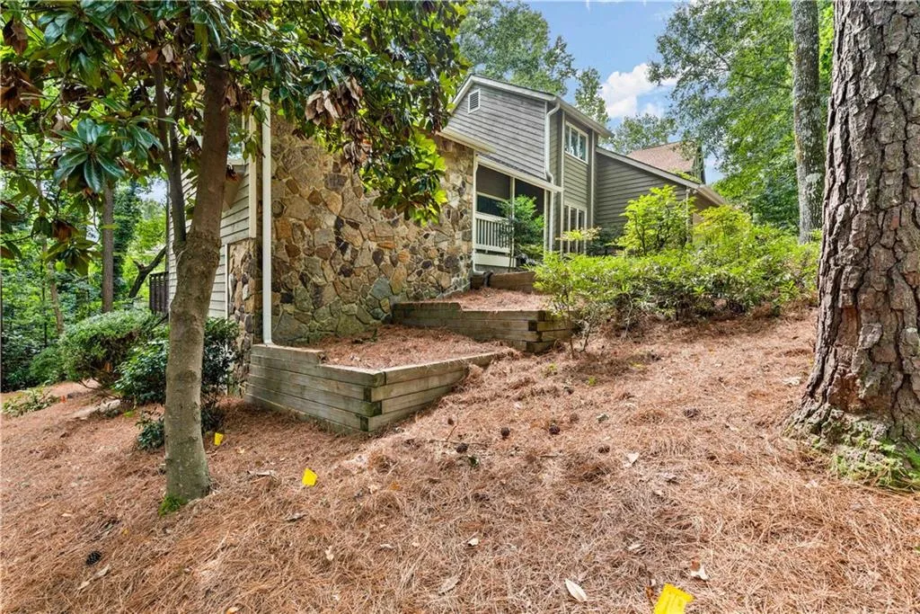 260 Drummen Court, Sandy Springs, Georgia 30328, 5 Bedrooms Bedrooms, ,3 BathroomsBathrooms,Residential,Sold,260 Drummen Court,6777284