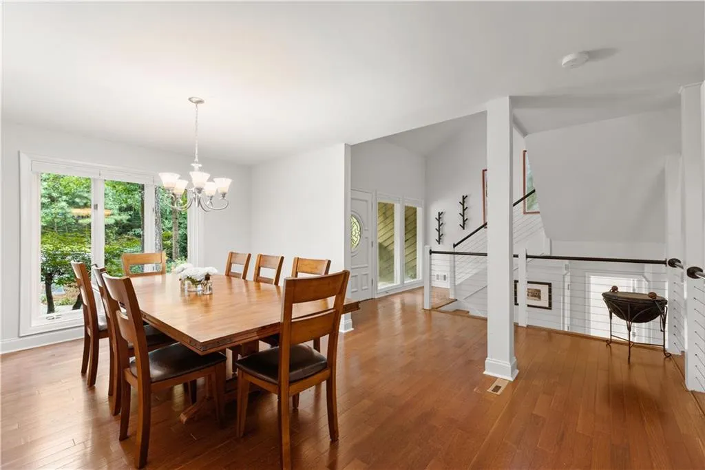 260 Drummen Court, Sandy Springs, Georgia 30328, 5 Bedrooms Bedrooms, ,3 BathroomsBathrooms,Residential,Sold,260 Drummen Court,6777284