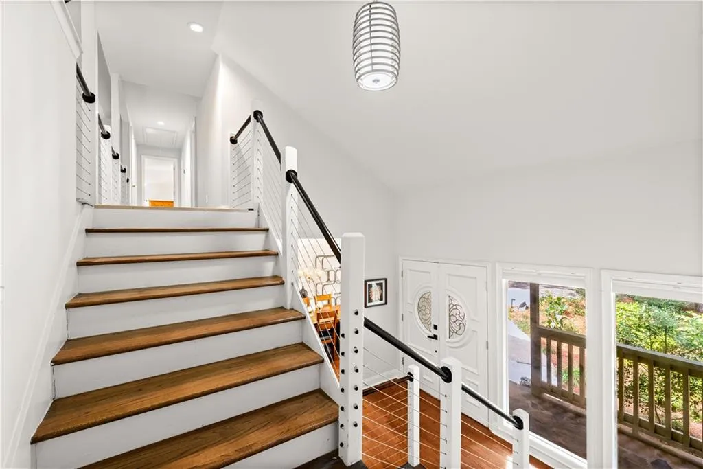 260 Drummen Court, Sandy Springs, Georgia 30328, 5 Bedrooms Bedrooms, ,3 BathroomsBathrooms,Residential,Sold,260 Drummen Court,6777284