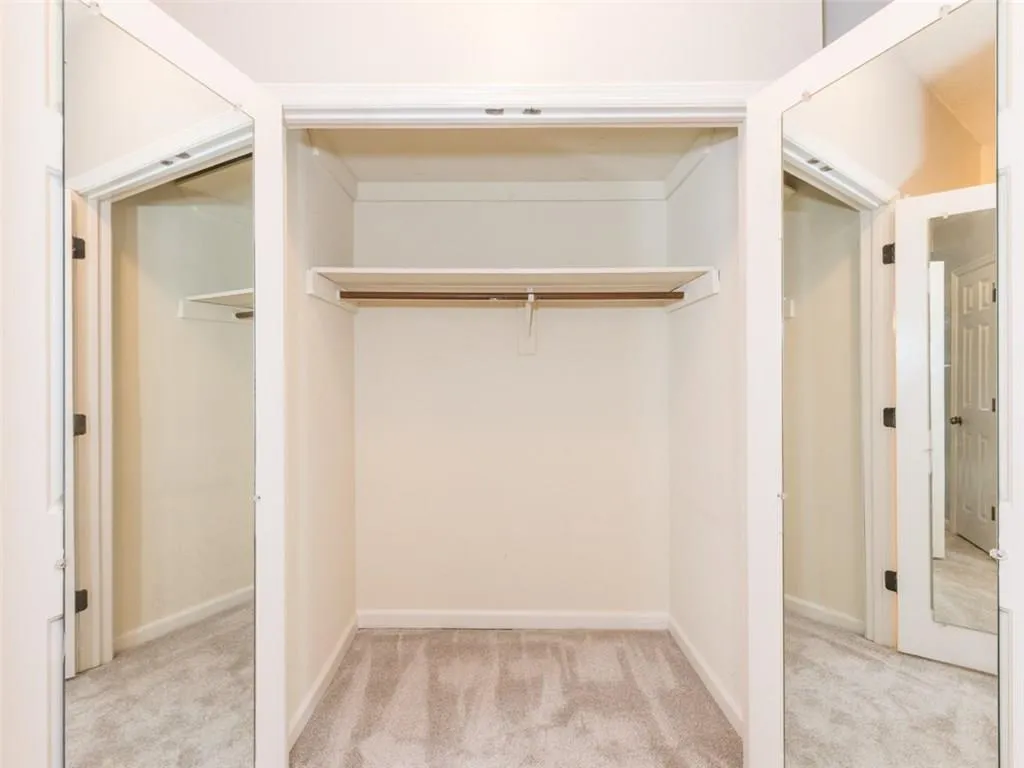 5245 Chemin De Vie, Sandy Springs, Georgia 30342, 2 Bedrooms Bedrooms, ,2 BathroomsBathrooms,Residential,Sold,5245 Chemin De Vie,5971338