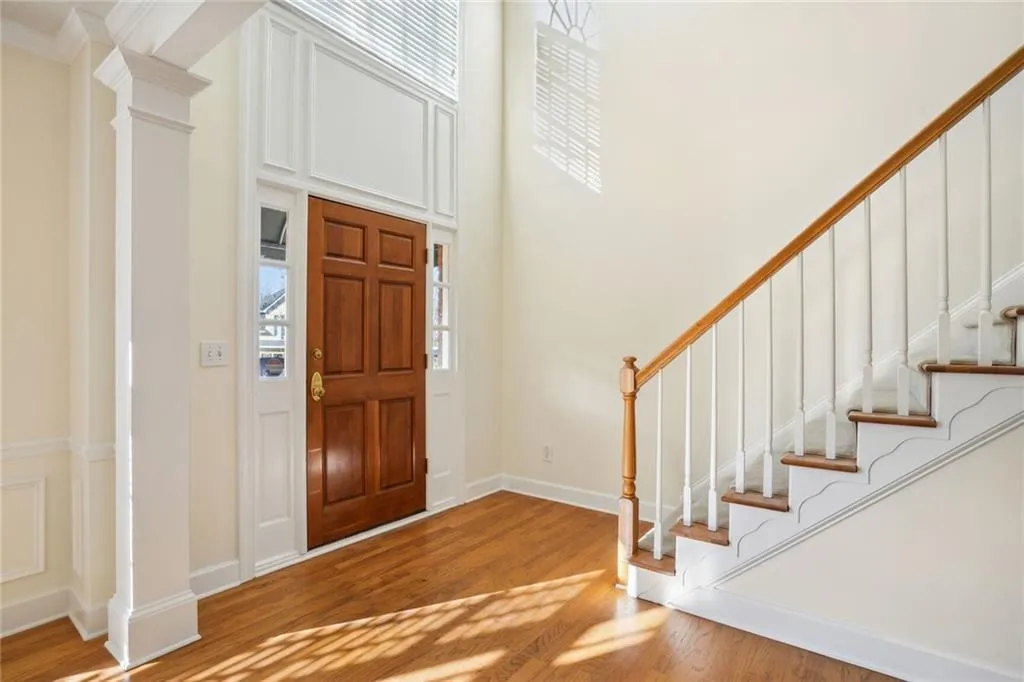 650 Glenridge Close Drive, Sandy Springs, Georgia 30328, 4 Bedrooms Bedrooms, ,2 BathroomsBathrooms,Residential,Sold,650 Glenridge Close Drive,7161154