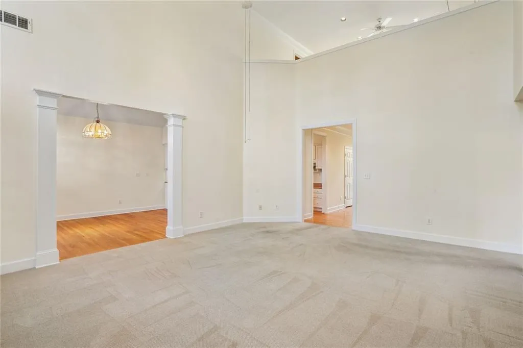 650 Glenridge Close Drive, Sandy Springs, Georgia 30328, 4 Bedrooms Bedrooms, ,2 BathroomsBathrooms,Residential,Sold,650 Glenridge Close Drive,7161154