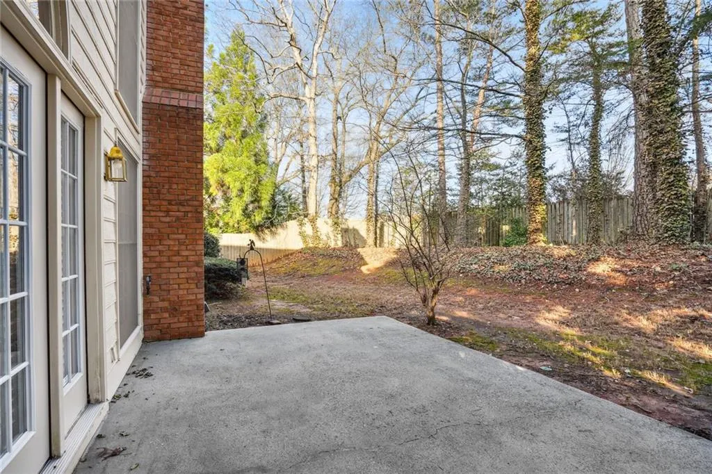 650 Glenridge Close Drive, Sandy Springs, Georgia 30328, 4 Bedrooms Bedrooms, ,2 BathroomsBathrooms,Residential,Sold,650 Glenridge Close Drive,7161154