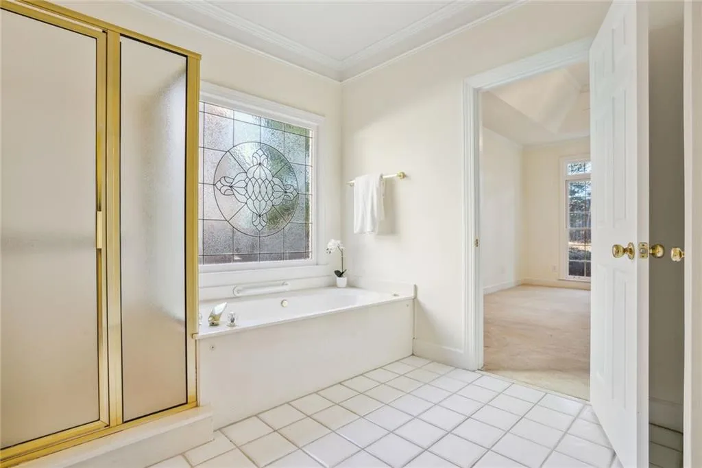 650 Glenridge Close Drive, Sandy Springs, Georgia 30328, 4 Bedrooms Bedrooms, ,2 BathroomsBathrooms,Residential,Sold,650 Glenridge Close Drive,7161154