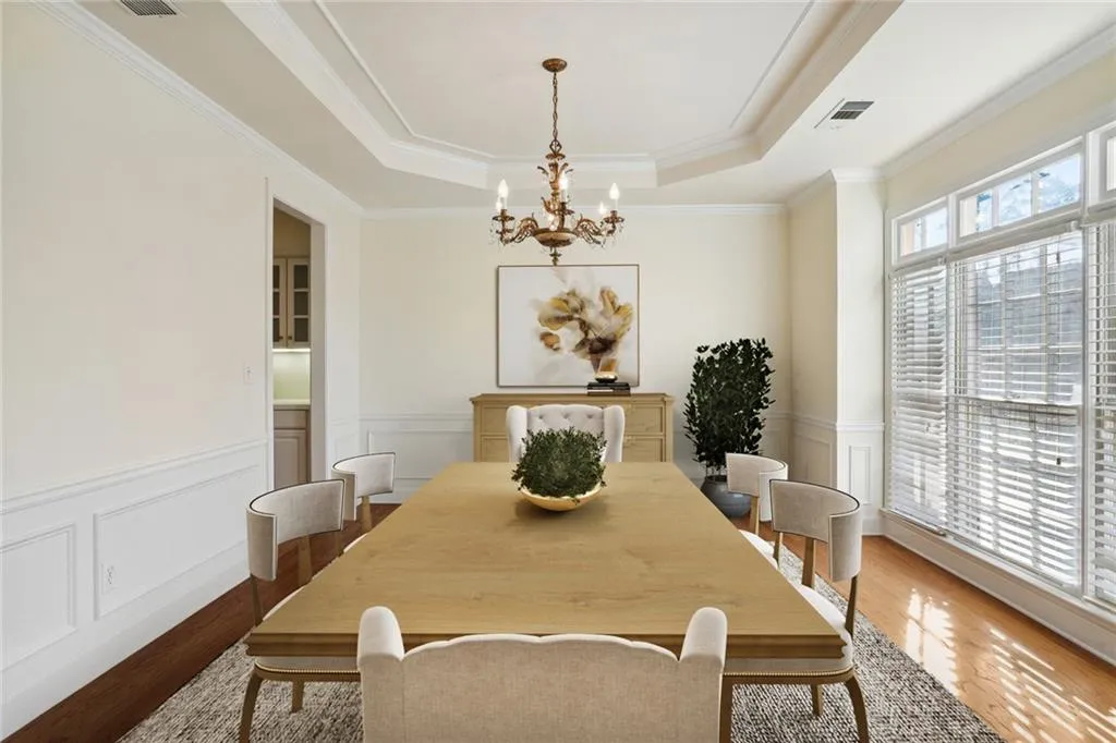 650 Glenridge Close Drive, Sandy Springs, Georgia 30328, 4 Bedrooms Bedrooms, ,2 BathroomsBathrooms,Residential,Sold,650 Glenridge Close Drive,7161154