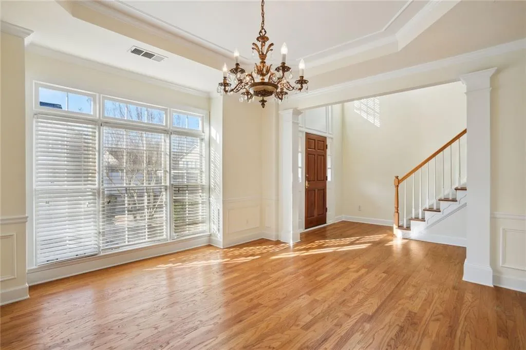 650 Glenridge Close Drive, Sandy Springs, Georgia 30328, 4 Bedrooms Bedrooms, ,2 BathroomsBathrooms,Residential,Sold,650 Glenridge Close Drive,7161154