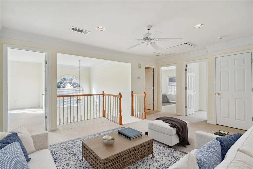 650 Glenridge Close Drive, Sandy Springs, Georgia 30328, 4 Bedrooms Bedrooms, ,2 BathroomsBathrooms,Residential,Sold,650 Glenridge Close Drive,7161154