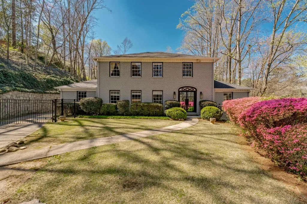 555 River Valley Road, Atlanta, Georgia 30328, 4 Bedrooms Bedrooms, ,4 BathroomsBathrooms,Residential,Sold,555 River Valley Road,7194450 555 River Valley Road, Atlanta, Georgia 30328, 4 Bedrooms Bedrooms, ,4 BathroomsBathrooms,Residential,Sold,555 River Valley Road,7194450