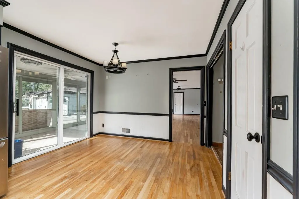 555 River Valley Road, Atlanta, Georgia 30328, 4 Bedrooms Bedrooms, ,4 BathroomsBathrooms,Residential,Sold,555 River Valley Road,7194450 555 River Valley Road, Atlanta, Georgia 30328, 4 Bedrooms Bedrooms, ,4 BathroomsBathrooms,Residential,Sold,555 River Valley Road,7194450