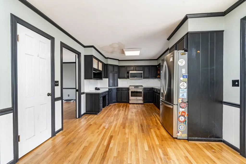 555 River Valley Road, Atlanta, Georgia 30328, 4 Bedrooms Bedrooms, ,4 BathroomsBathrooms,Residential,Sold,555 River Valley Road,7194450 555 River Valley Road, Atlanta, Georgia 30328, 4 Bedrooms Bedrooms, ,4 BathroomsBathrooms,Residential,Sold,555 River Valley Road,7194450