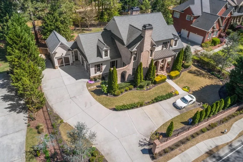 4060 Spalding Drive, Sandy Springs, Georgia 30350, 5 Bedrooms Bedrooms, ,5 BathroomsBathrooms,Residential,Sold,4060 Spalding Drive,6714777