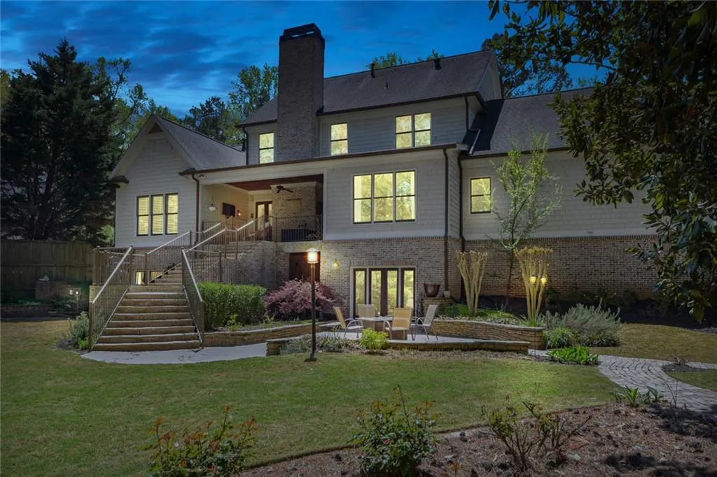 4060 Spalding Drive, Sandy Springs, Georgia 30350, 5 Bedrooms Bedrooms, ,5 BathroomsBathrooms,Residential,Sold,4060 Spalding Drive,6714777