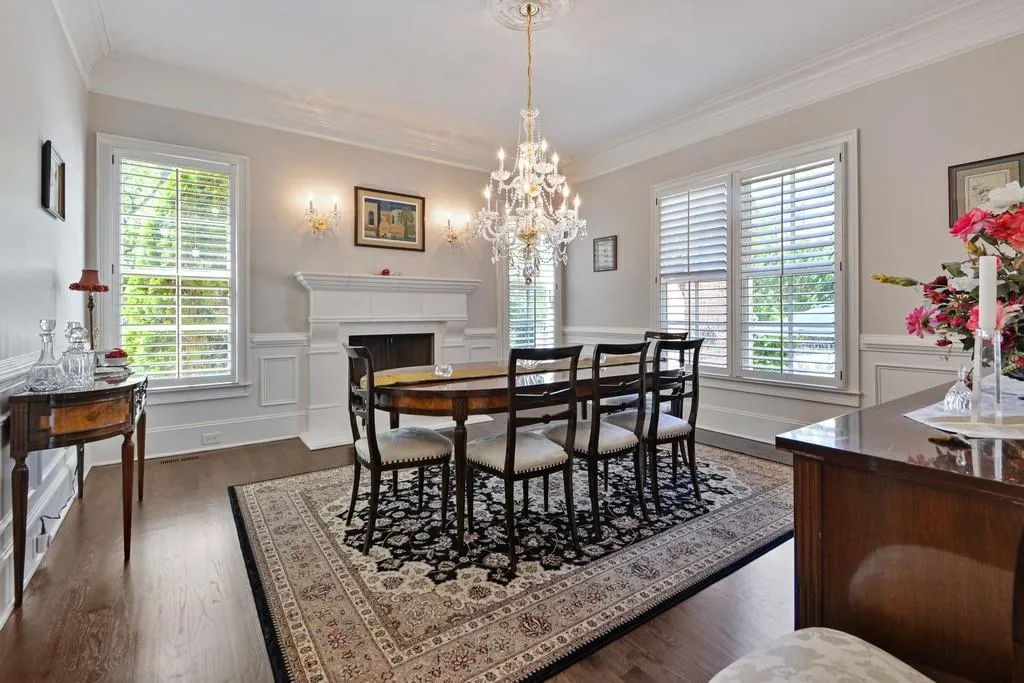 4060 Spalding Drive, Sandy Springs, Georgia 30350, 5 Bedrooms Bedrooms, ,5 BathroomsBathrooms,Residential,Sold,4060 Spalding Drive,6714777