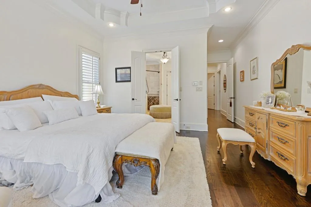 4060 Spalding Drive, Sandy Springs, Georgia 30350, 5 Bedrooms Bedrooms, ,5 BathroomsBathrooms,Residential,Sold,4060 Spalding Drive,6714777