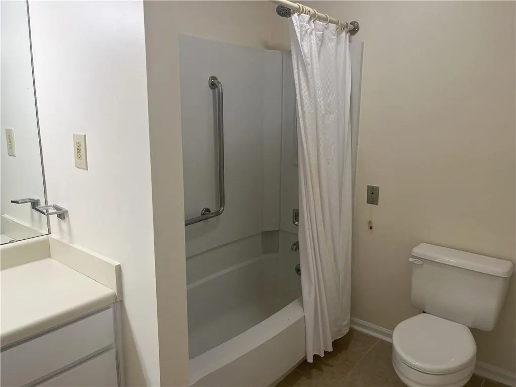 475 Mount Vernon Highway Ne Unit C228, Atlanta, Georgia 30328, 2 Bedrooms Bedrooms, ,2 BathroomsBathrooms,Residential,Sold,475 Mount Vernon Highway Ne Unit C228,7517723