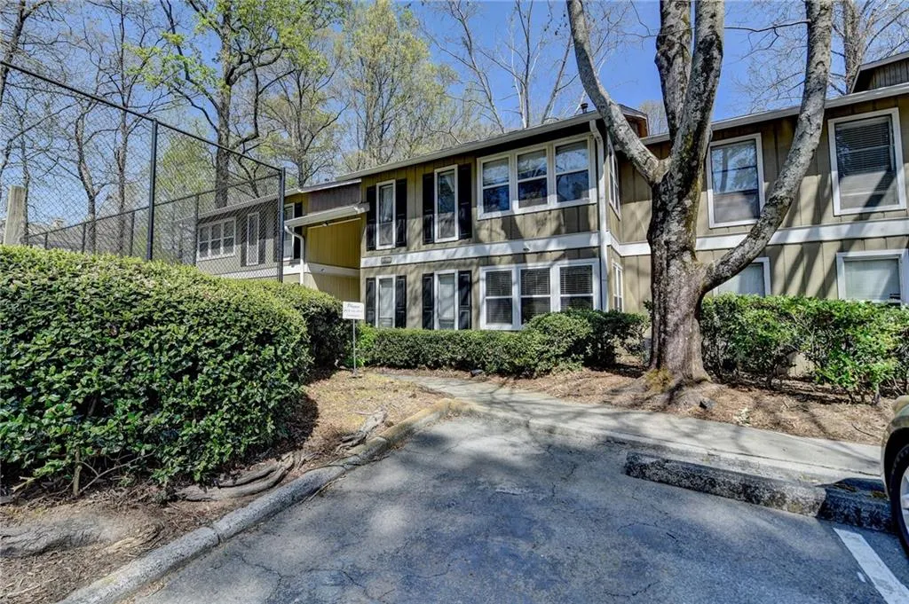 5159 Roswell Road Unit 7, Atlanta, Georgia 30342, 1 Bedroom Bedrooms, ,1 BathroomBathrooms,Residential,For Sale,5159 Roswell Road Unit 7,7548340