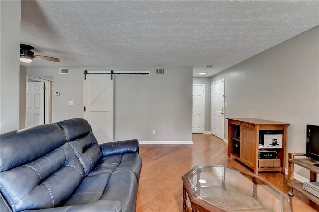 5159 Roswell Road Unit 7, Atlanta, Georgia 30342, 1 Bedroom Bedrooms, ,1 BathroomBathrooms,Residential,For Sale,5159 Roswell Road Unit 7,7548340