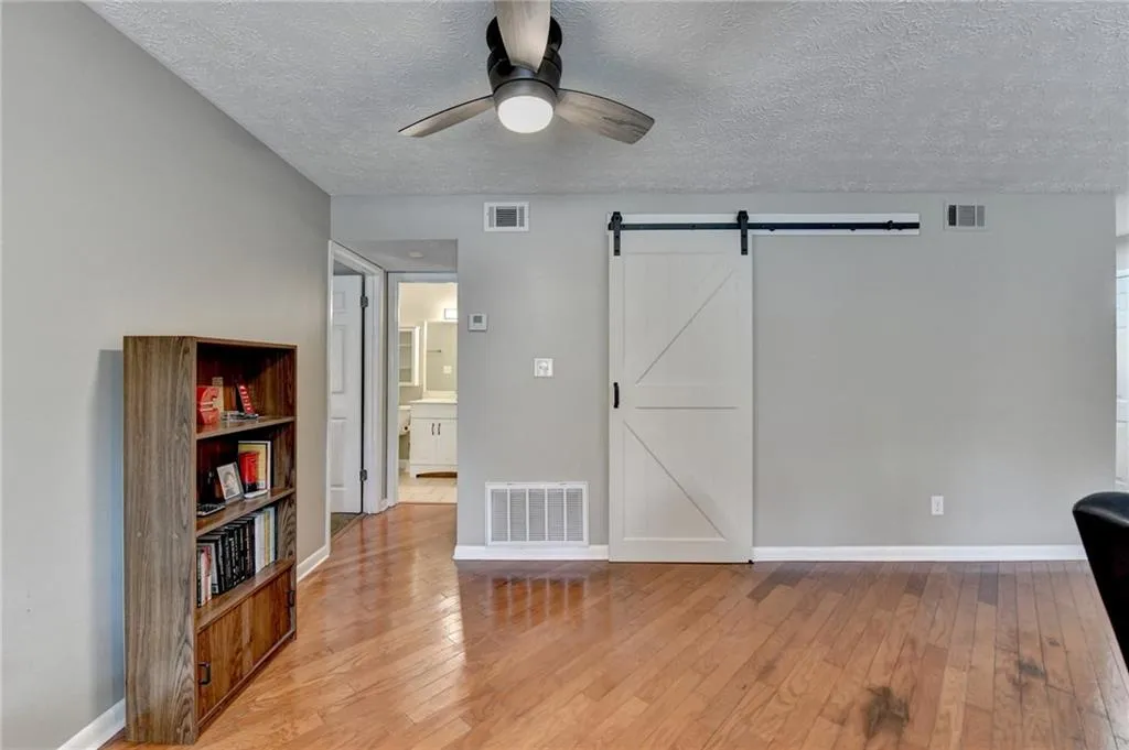5159 Roswell Road Unit 7, Atlanta, Georgia 30342, 1 Bedroom Bedrooms, ,1 BathroomBathrooms,Residential,For Sale,5159 Roswell Road Unit 7,7548340