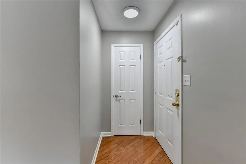 5159 Roswell Road Unit 7, Atlanta, Georgia 30342, 1 Bedroom Bedrooms, ,1 BathroomBathrooms,Residential,For Sale,5159 Roswell Road Unit 7,7548340