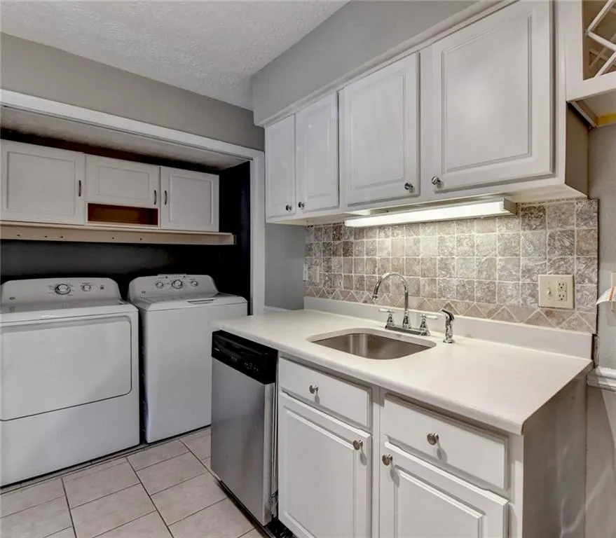 5159 Roswell Road Unit 7, Atlanta, Georgia 30342, 1 Bedroom Bedrooms, ,1 BathroomBathrooms,Residential,For Sale,5159 Roswell Road Unit 7,7548340