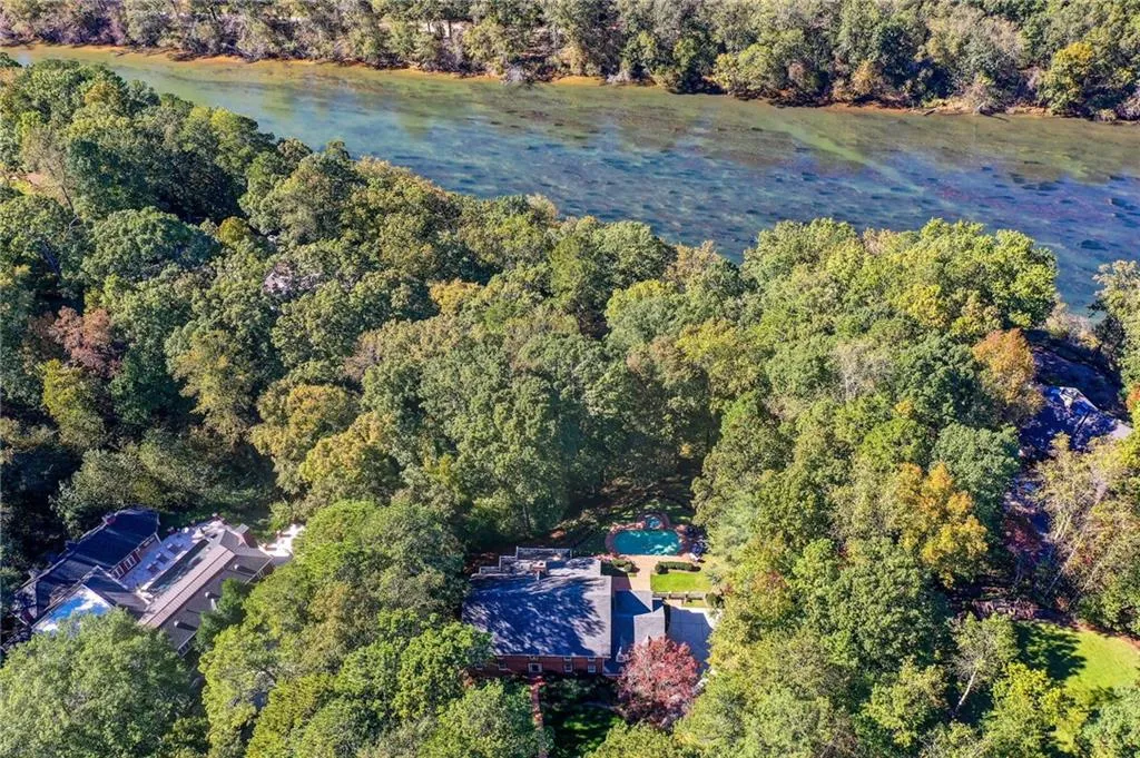 Drone / aerial view of a large body of water