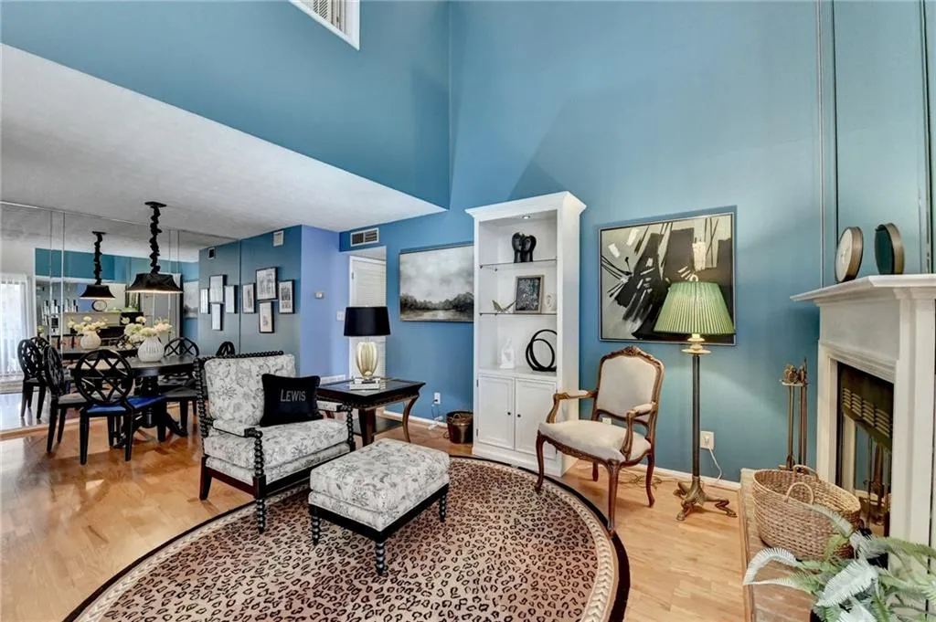 709 River Run Drive, Sandy Springs, Georgia 30350, 2 Bedrooms Bedrooms, ,2 BathroomsBathrooms,Residential,For Sale,709 River Run Drive,7735462