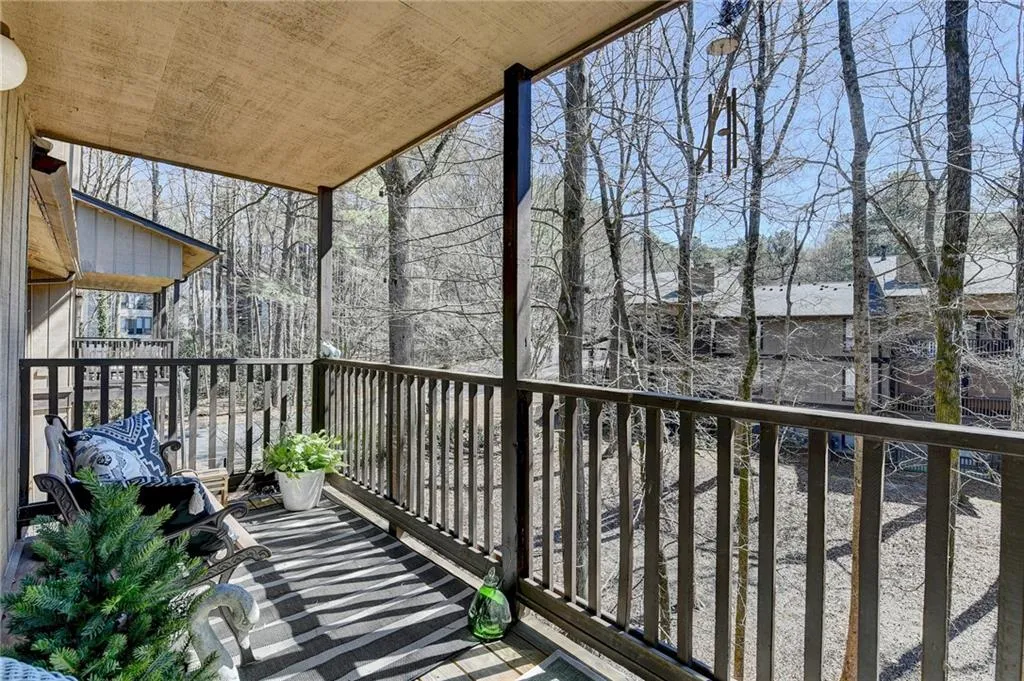 709 River Run Drive, Sandy Springs, Georgia 30350, 2 Bedrooms Bedrooms, ,2 BathroomsBathrooms,Residential,For Sale,709 River Run Drive,7735462