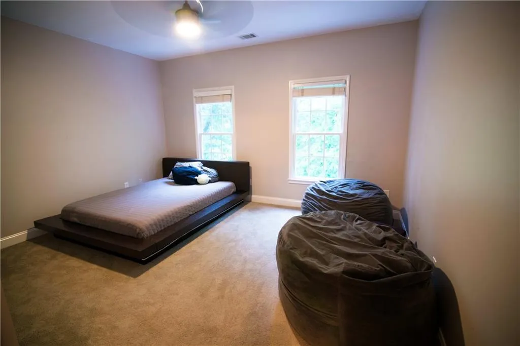 5492 Glenridge Drive Unit 540, Atlanta, Georgia 30342, 4 Bedrooms Bedrooms, ,3 BathroomsBathrooms,Residential,Sold,5492 Glenridge Drive Unit 540,7046003