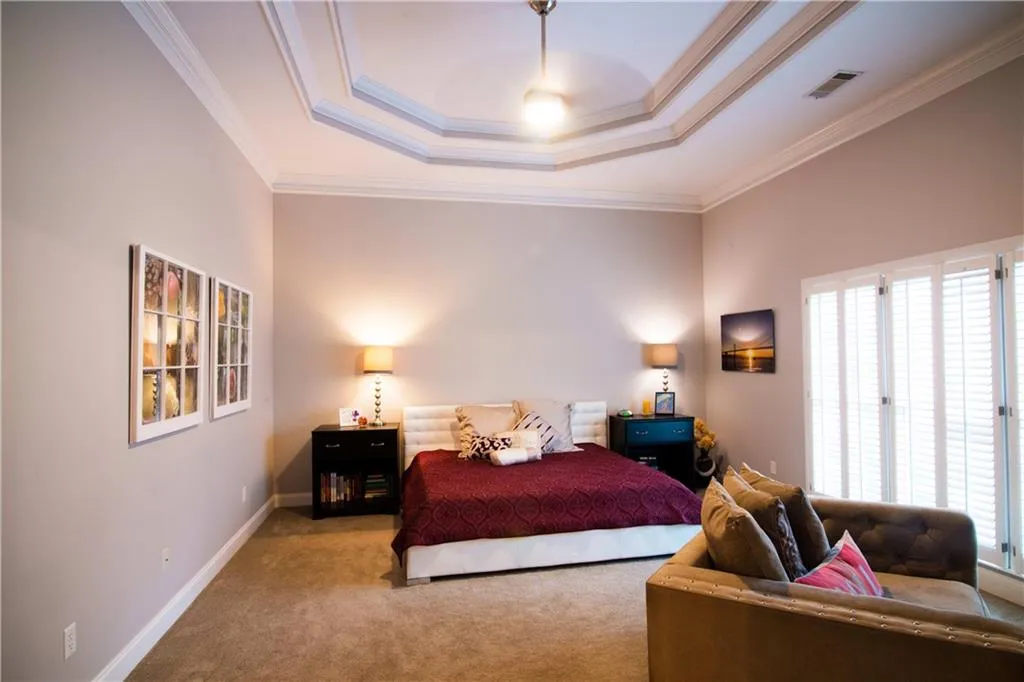 5492 Glenridge Drive Unit 540, Atlanta, Georgia 30342, 4 Bedrooms Bedrooms, ,3 BathroomsBathrooms,Residential,Sold,5492 Glenridge Drive Unit 540,7046003