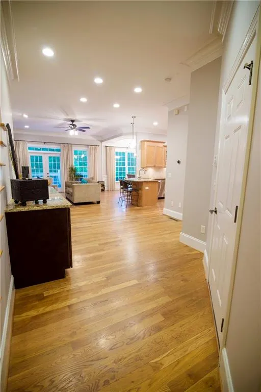 5492 Glenridge Drive Unit 540, Atlanta, Georgia 30342, 4 Bedrooms Bedrooms, ,3 BathroomsBathrooms,Residential,Sold,5492 Glenridge Drive Unit 540,7046003