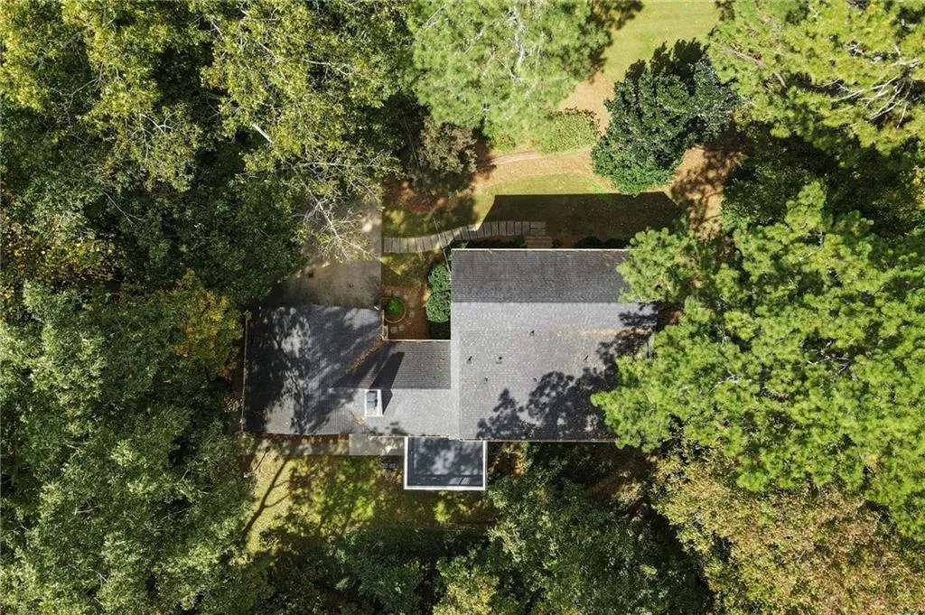 124 River Park Drive Nw, Sandy Springs, Georgia 30328, 5 Bedrooms Bedrooms, ,5 BathroomsBathrooms,Residential,Sold,124 River Park Drive Nw,6869861