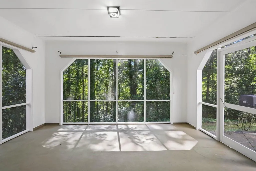 124 River Park Drive Nw, Sandy Springs, Georgia 30328, 5 Bedrooms Bedrooms, ,5 BathroomsBathrooms,Residential,Sold,124 River Park Drive Nw,6869861