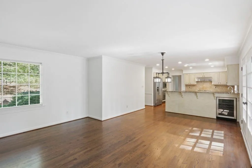 124 River Park Drive Nw, Sandy Springs, Georgia 30328, 5 Bedrooms Bedrooms, ,5 BathroomsBathrooms,Residential,Sold,124 River Park Drive Nw,6869861