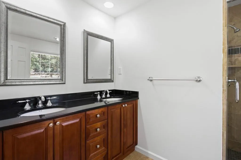 124 River Park Drive Nw, Sandy Springs, Georgia 30328, 5 Bedrooms Bedrooms, ,5 BathroomsBathrooms,Residential,Sold,124 River Park Drive Nw,6869861