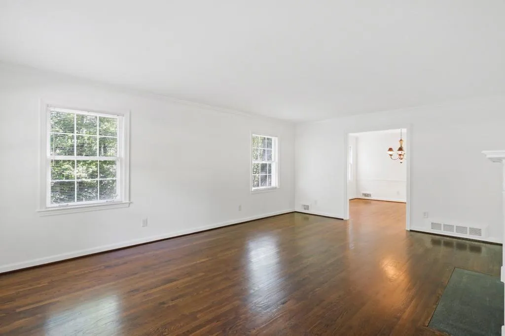 124 River Park Drive Nw, Sandy Springs, Georgia 30328, 5 Bedrooms Bedrooms, ,5 BathroomsBathrooms,Residential,Sold,124 River Park Drive Nw,6869861