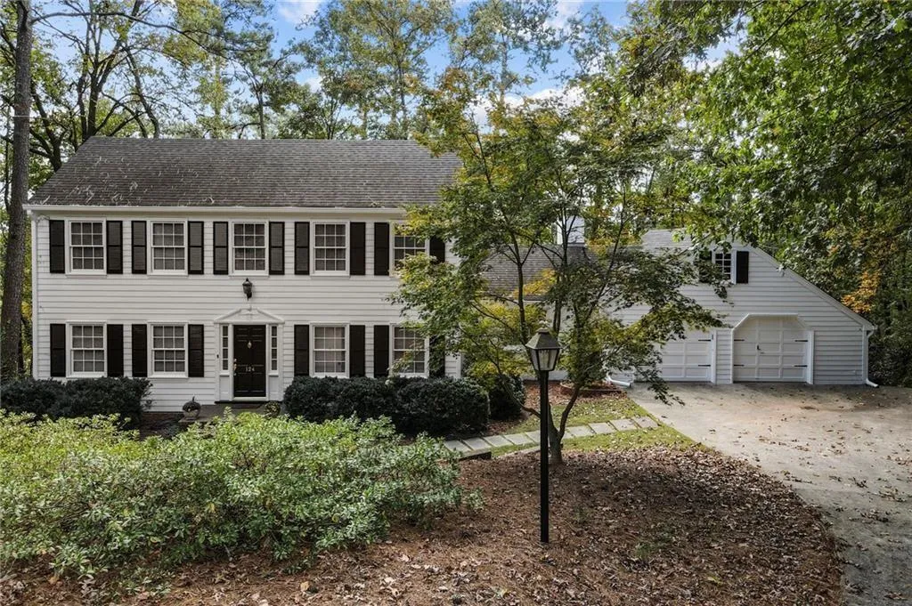124 River Park Drive Nw, Sandy Springs, Georgia 30328, 5 Bedrooms Bedrooms, ,5 BathroomsBathrooms,Residential,Sold,124 River Park Drive Nw,6869861
