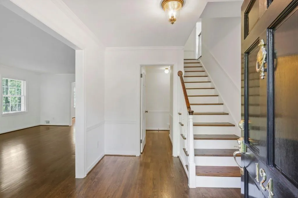 124 River Park Drive Nw, Sandy Springs, Georgia 30328, 5 Bedrooms Bedrooms, ,5 BathroomsBathrooms,Residential,Sold,124 River Park Drive Nw,6869861