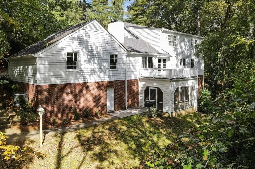 124 River Park Drive Nw, Sandy Springs, Georgia 30328, 5 Bedrooms Bedrooms, ,5 BathroomsBathrooms,Residential,Sold,124 River Park Drive Nw,6869861
