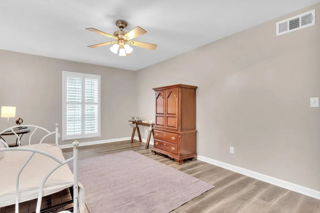6851 Roswell Road Unit F-3, Sandy Springs, Georgia 30328, 2 Bedrooms Bedrooms, ,2 BathroomsBathrooms,Residential,Sold,6851 Roswell Road Unit F-3,7150929