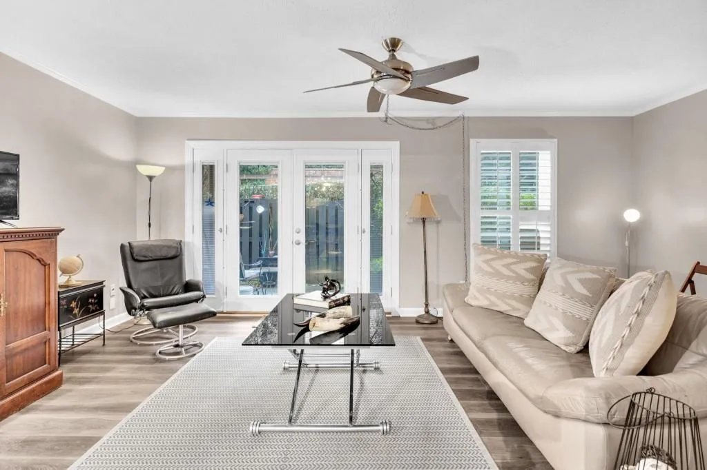 6851 Roswell Road Unit F-3, Sandy Springs, Georgia 30328, 2 Bedrooms Bedrooms, ,2 BathroomsBathrooms,Residential,Sold,6851 Roswell Road Unit F-3,7150929