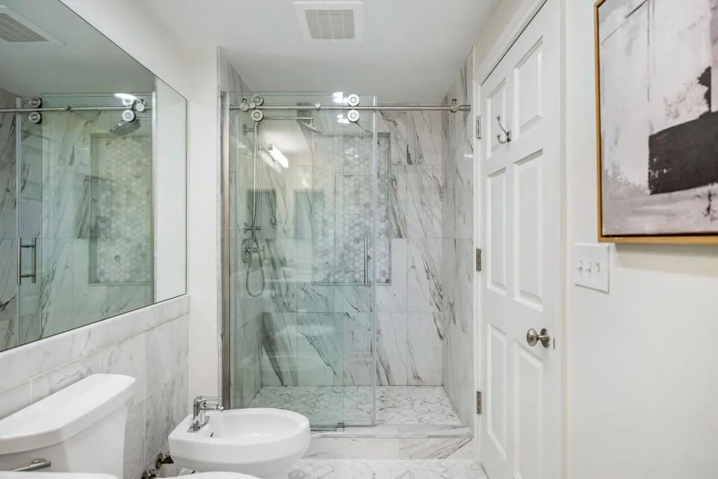 75 14th Street Ne Unit 3830, Atlanta, Georgia 30309, 1 Bedroom Bedrooms, ,1 BathroomBathrooms,Residential,For Sale,75 14th Street Ne Unit 3830,7628653