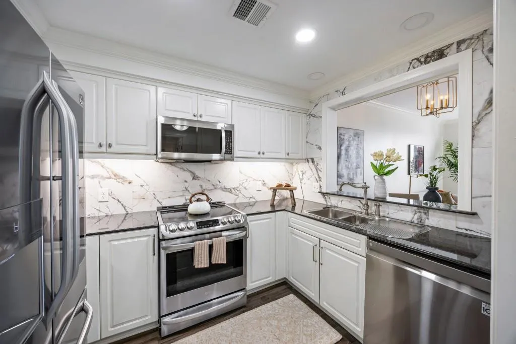 75 14th Street Ne Unit 3830, Atlanta, Georgia 30309, 1 Bedroom Bedrooms, ,1 BathroomBathrooms,Residential,For Sale,75 14th Street Ne Unit 3830,7628653