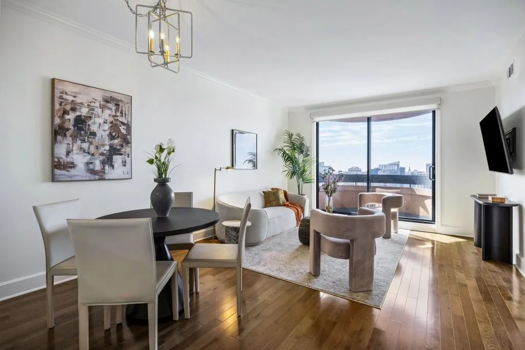 75 14th Street Ne Unit 3830, Atlanta, Georgia 30309, 1 Bedroom Bedrooms, ,1 BathroomBathrooms,Residential,For Sale,75 14th Street Ne Unit 3830,7628653
