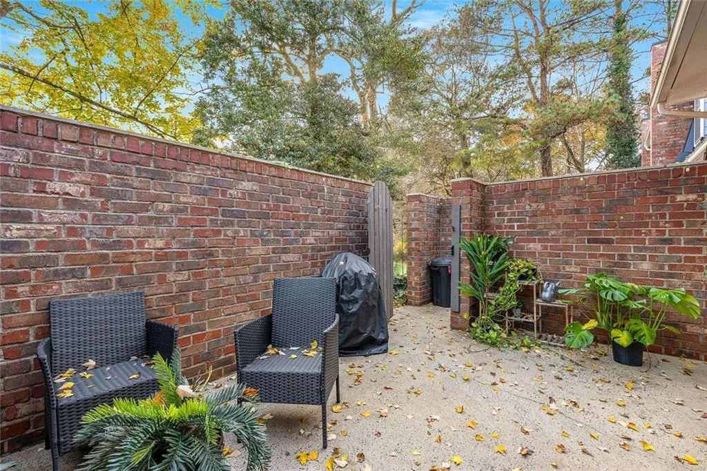 5 Spinning House Place Nw, Atlanta, Georgia 30318, 2 Bedrooms Bedrooms, ,2 BathroomsBathrooms,Residential,For Sale,5 Spinning House Place Nw,7684779